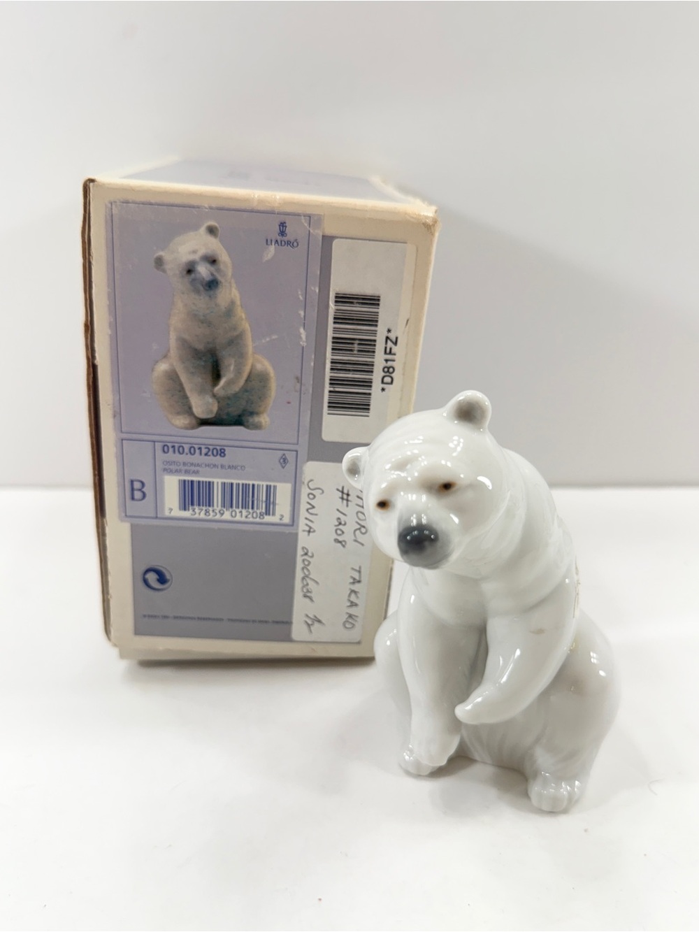 LLADRO Resting Polar Bear Porcelain Figurine #1208, IOB Vintage Retired Signed